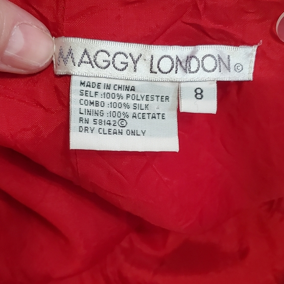Like NEW Maggy London 2 Piece Primary Red Matelassé Skirt Suit Sz 6 - Picture 15 of 15